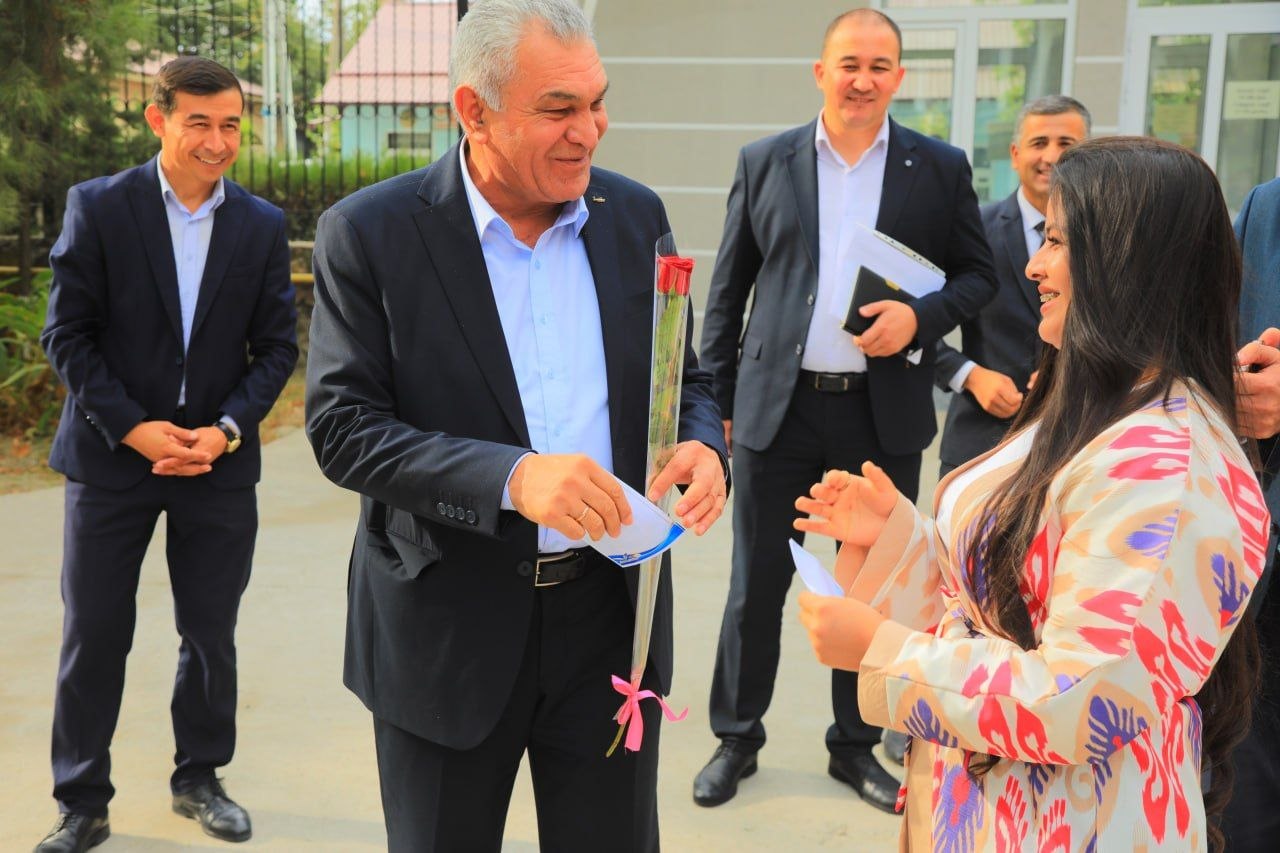 BIZ SIZGA TA’ZIMDAMIZ, AZIZ USTOZIM!